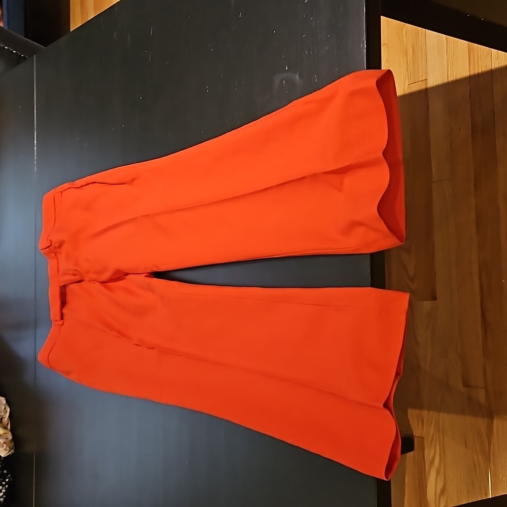Modern boots pants gap